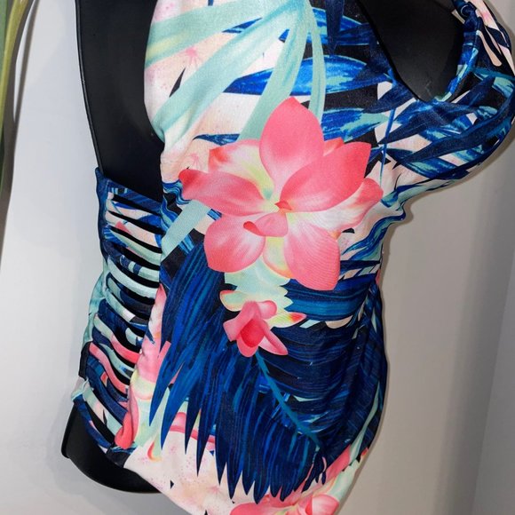 Floral One Piece Swimsuit - Picture 4 of 15